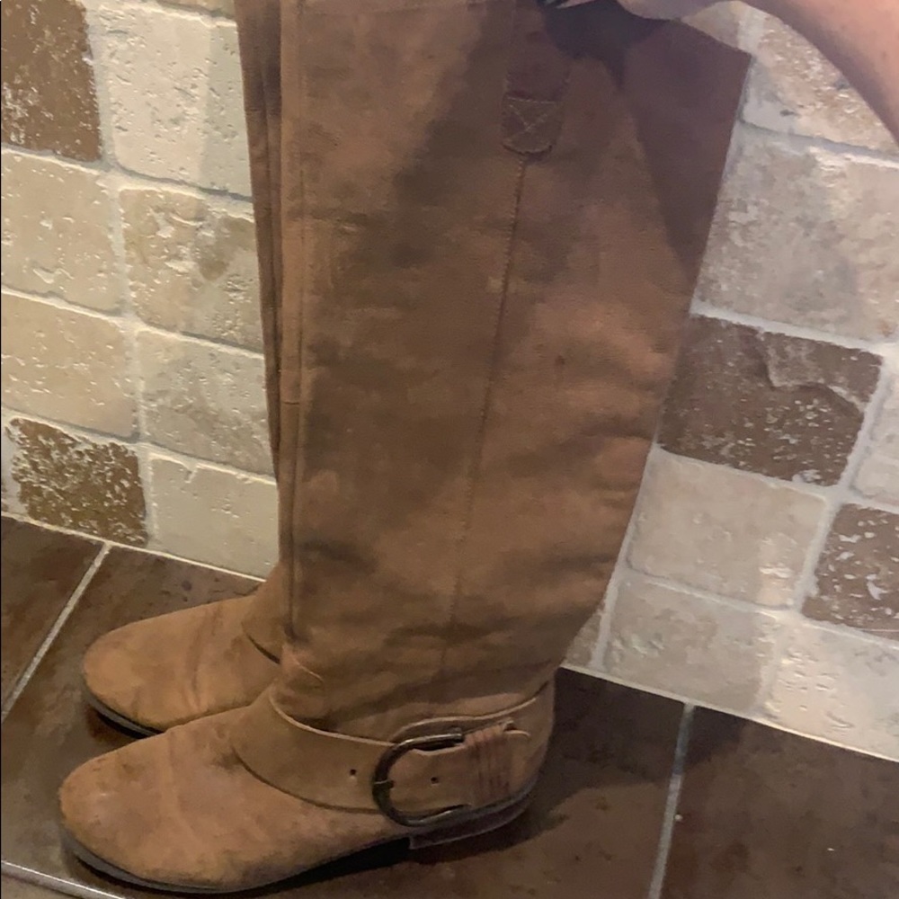 Brown boots